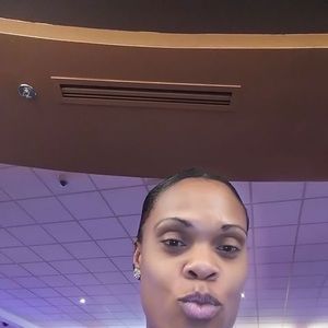 Meet your Posher, Shanica